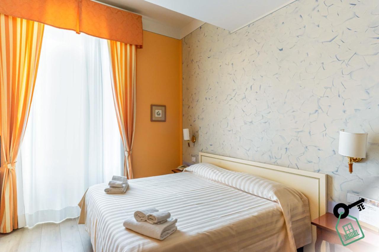 Hotel Rooms Lago Maggiore Verbania Extérieur photo